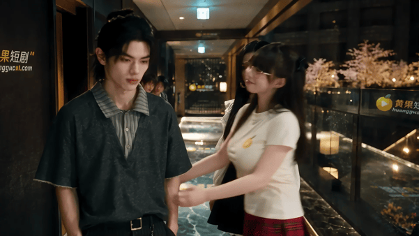 1790318590.fst.uU1.gif